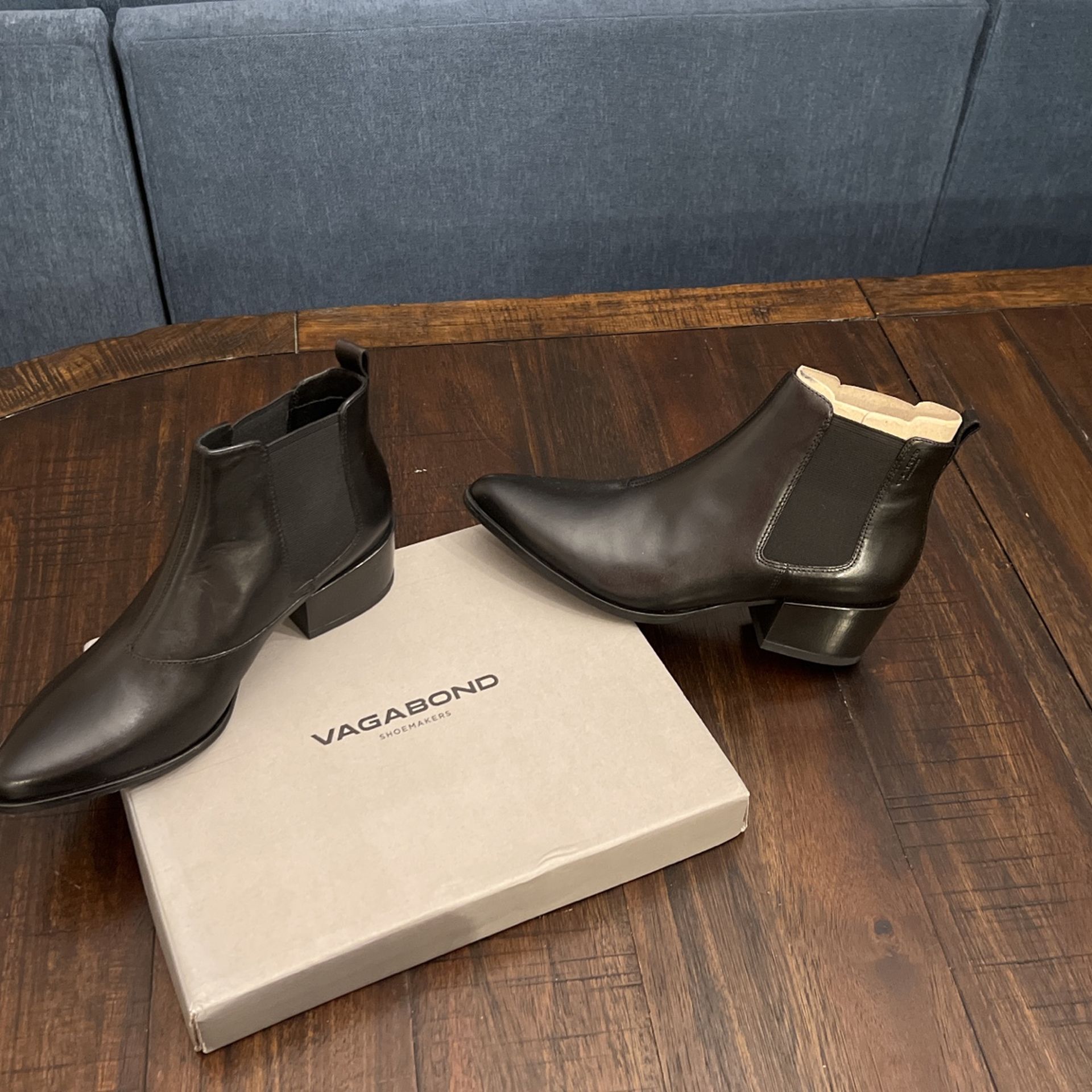 Vagabond Black Leather Bootie
