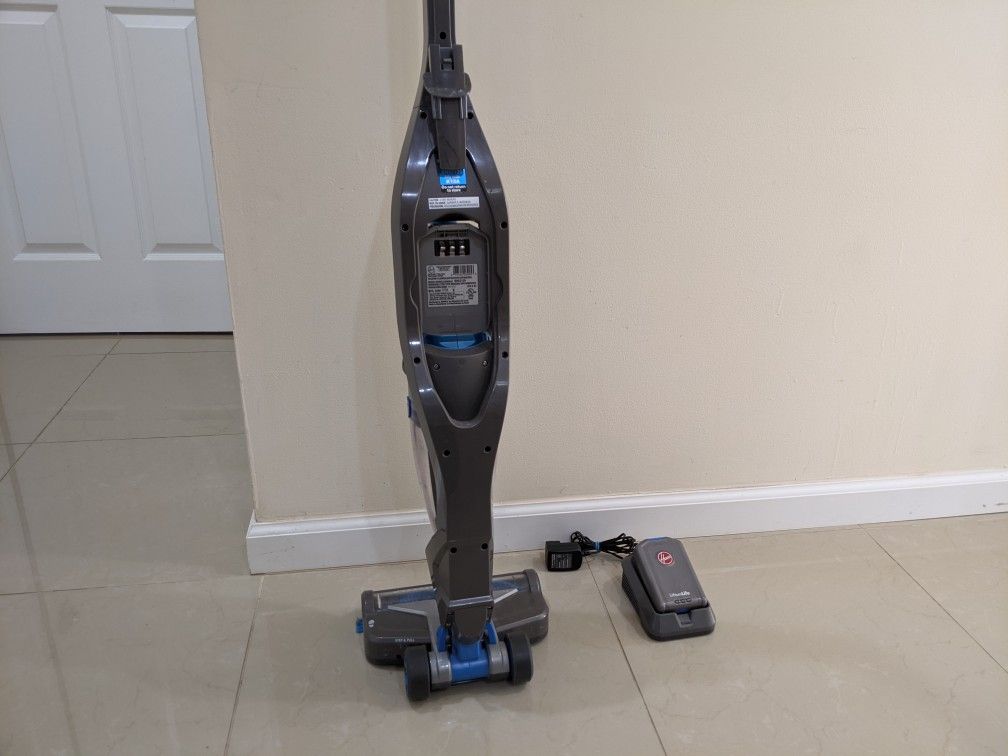 Hoover Cordless 2-in-1 Deluxe Vacuum Cleaner