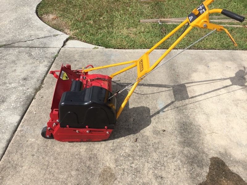 McLane, Tru Cut 10 BLADE Battery Operated Self Propelled Reel Mower for