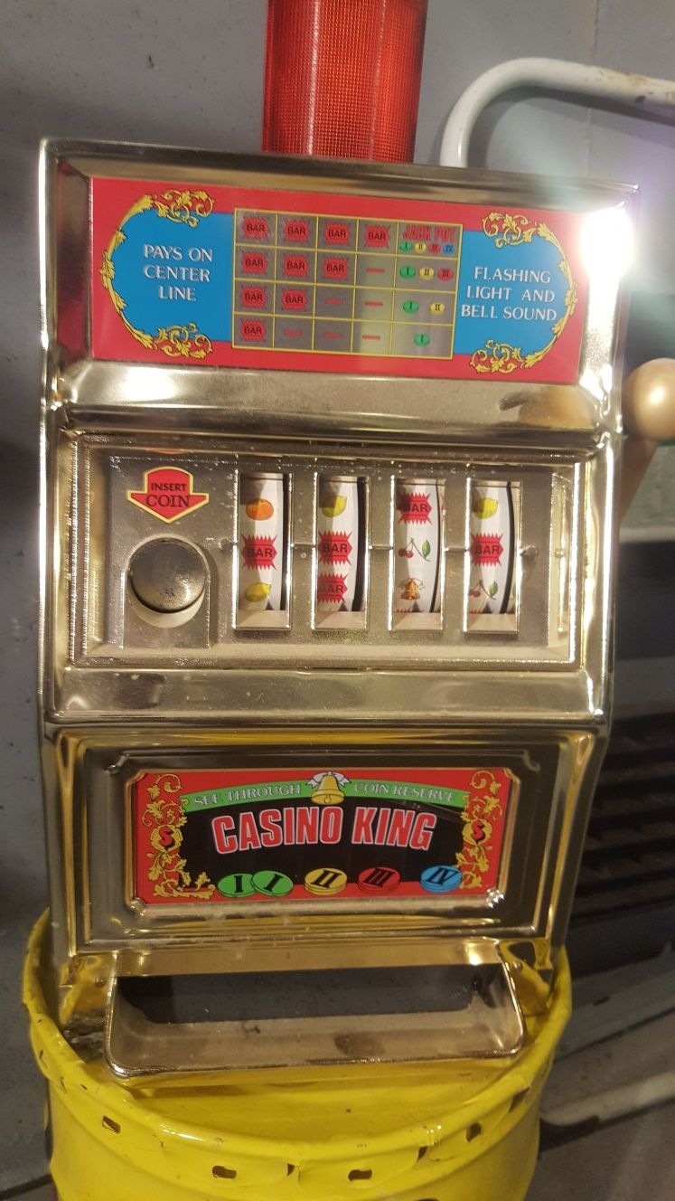 casino king vintage slot machine for Sale in West Haven, CT - OfferUp