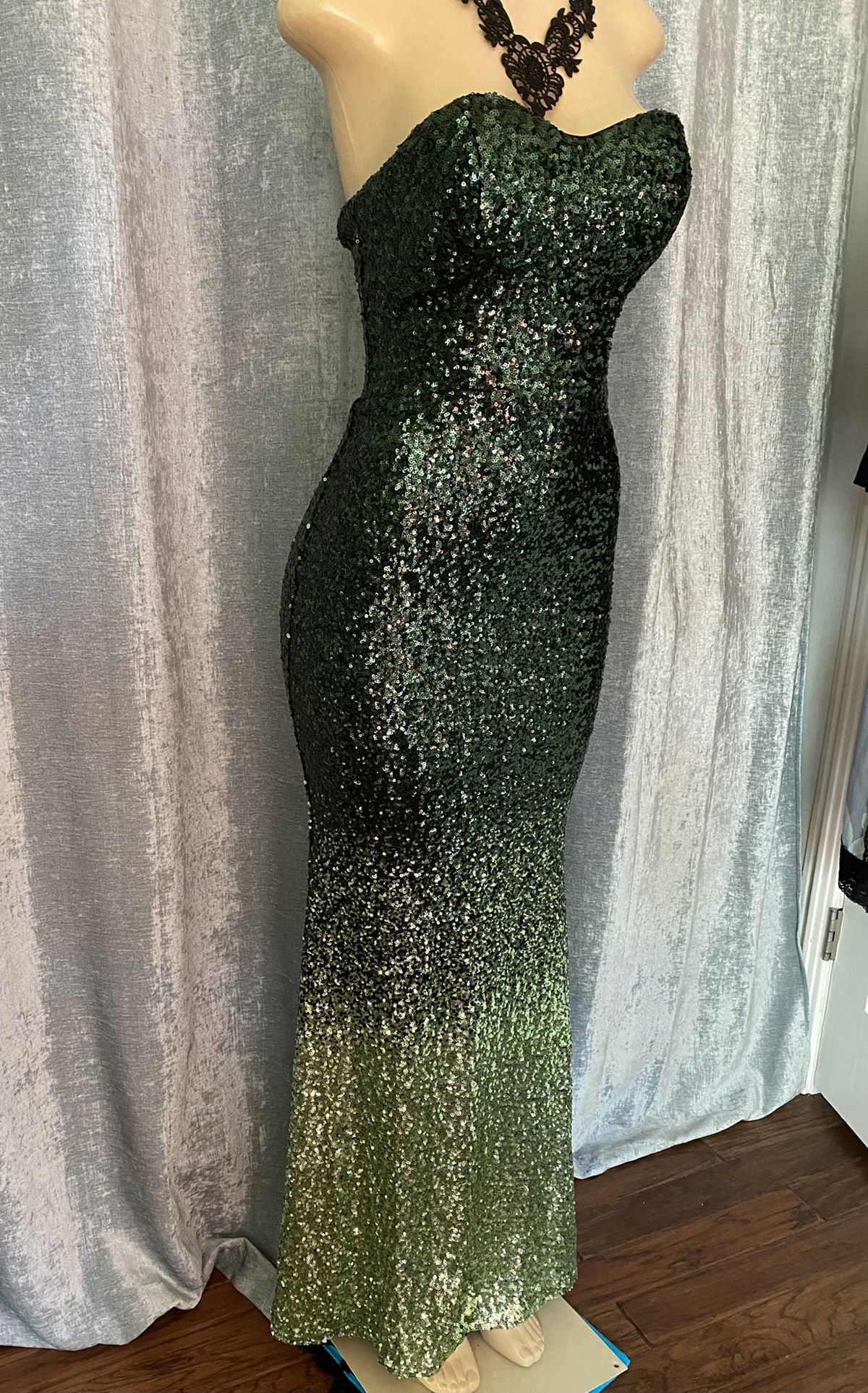 Womend Gorgeous Green Strapless Sequins Long Dress Size 4