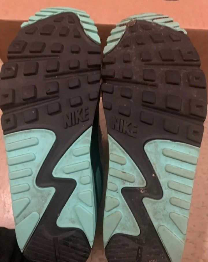 Air Max 90 'Hyper Turquoise ( Mens 10.5 )