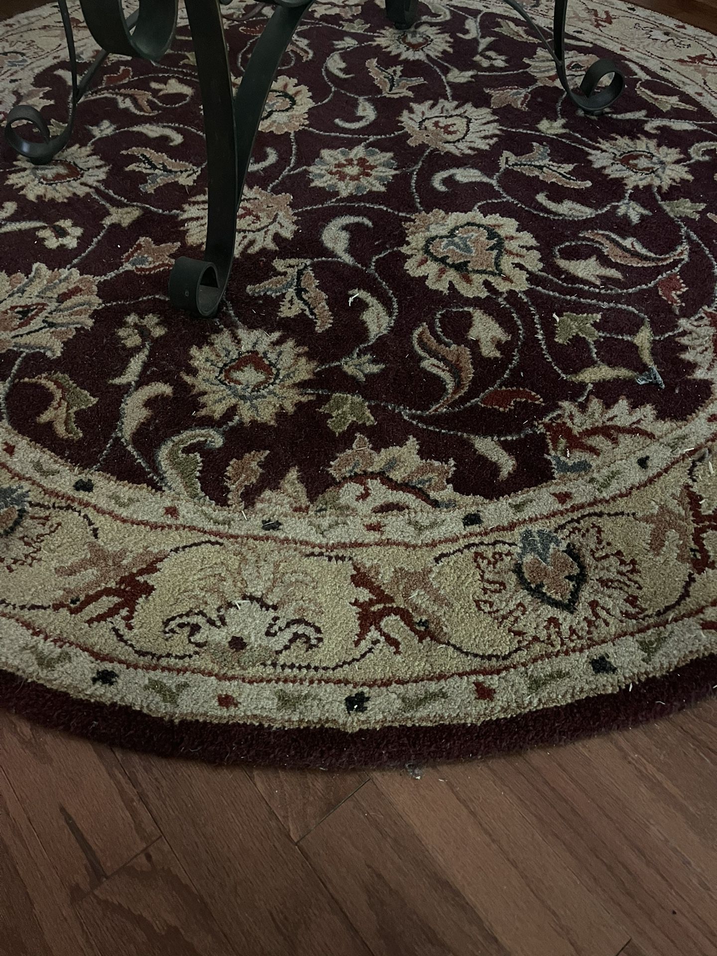 Beautiful Persian Purple & Tan circle rug 