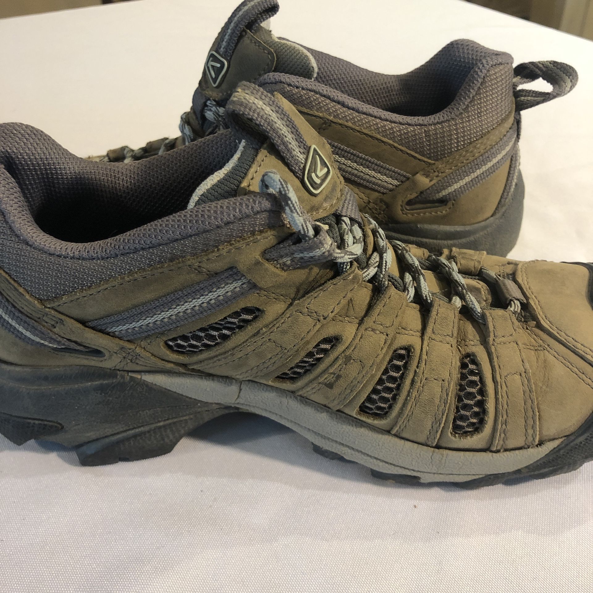 KEEN Women’s Voyageur Brown Leather Hiking Trail Shoes Boots Size 8 1004270