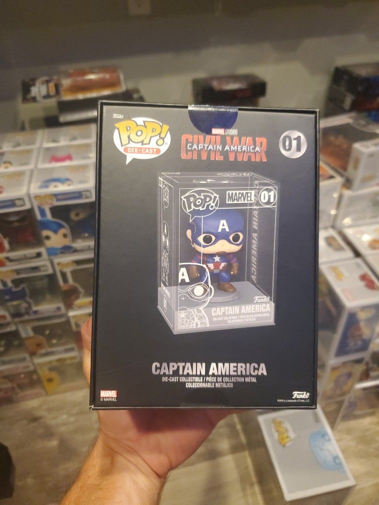 Funko Pop! Marvel Civil War Captain America Die Cast (2021 Summer Convention Exclusive) 01