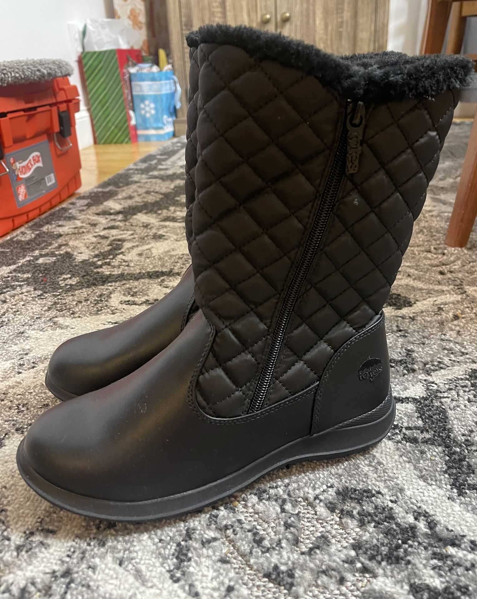 Totes Boots, Size 8 Woman, Brand New W/Tags