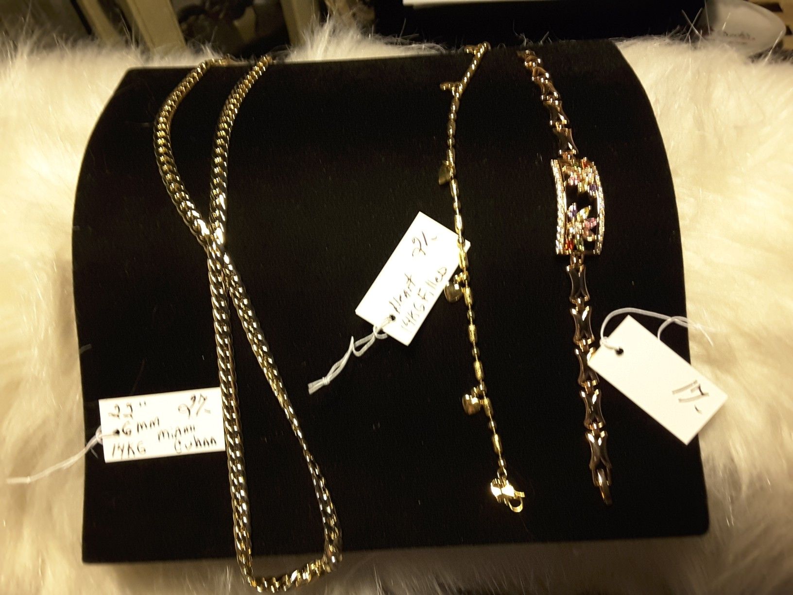 Chain & 2 Bracletes 17$-27$