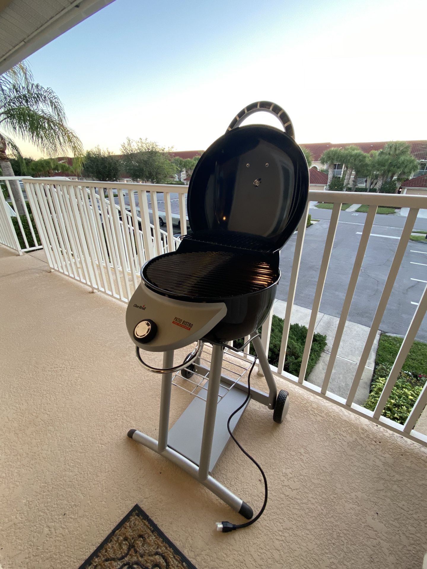 Charbroil Electric Grill