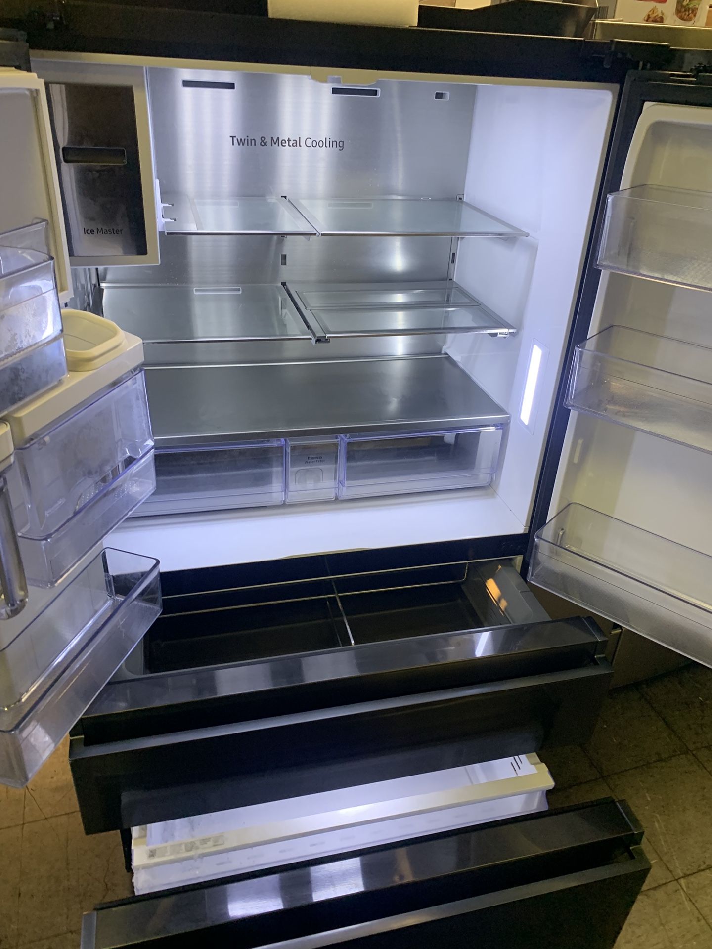 Family hub flex fridge 4 door black stainless steel 2018