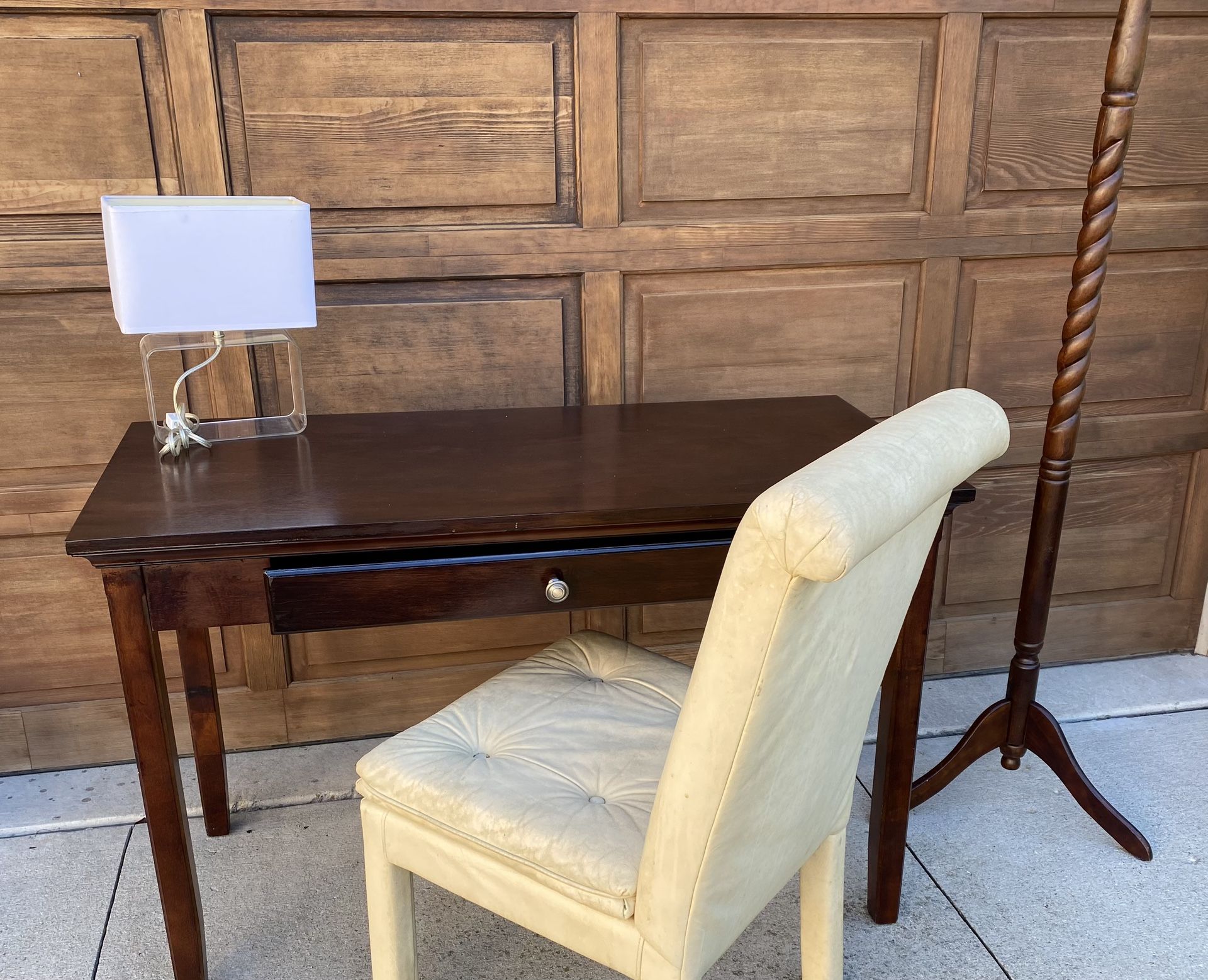 Desk/Chair / Lamp / Coat Rack