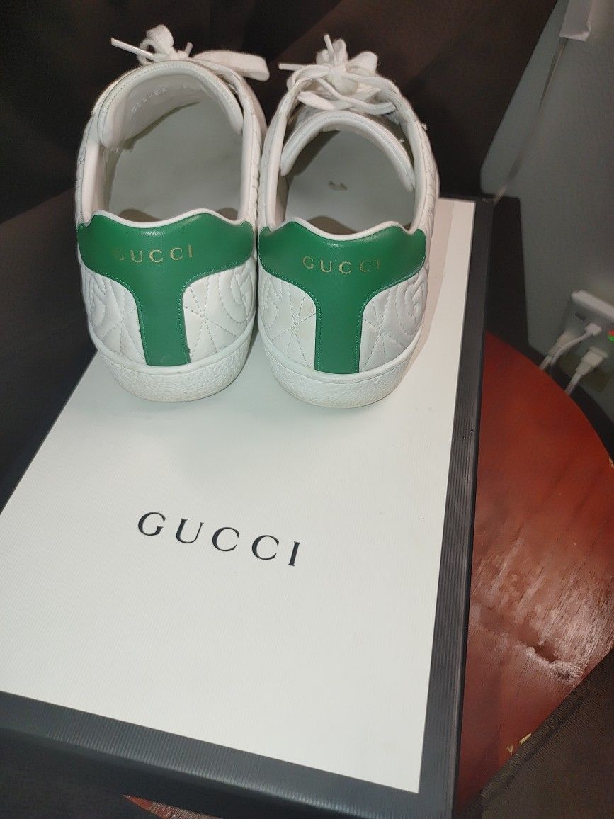 Men's Gucci Shoes Size 9