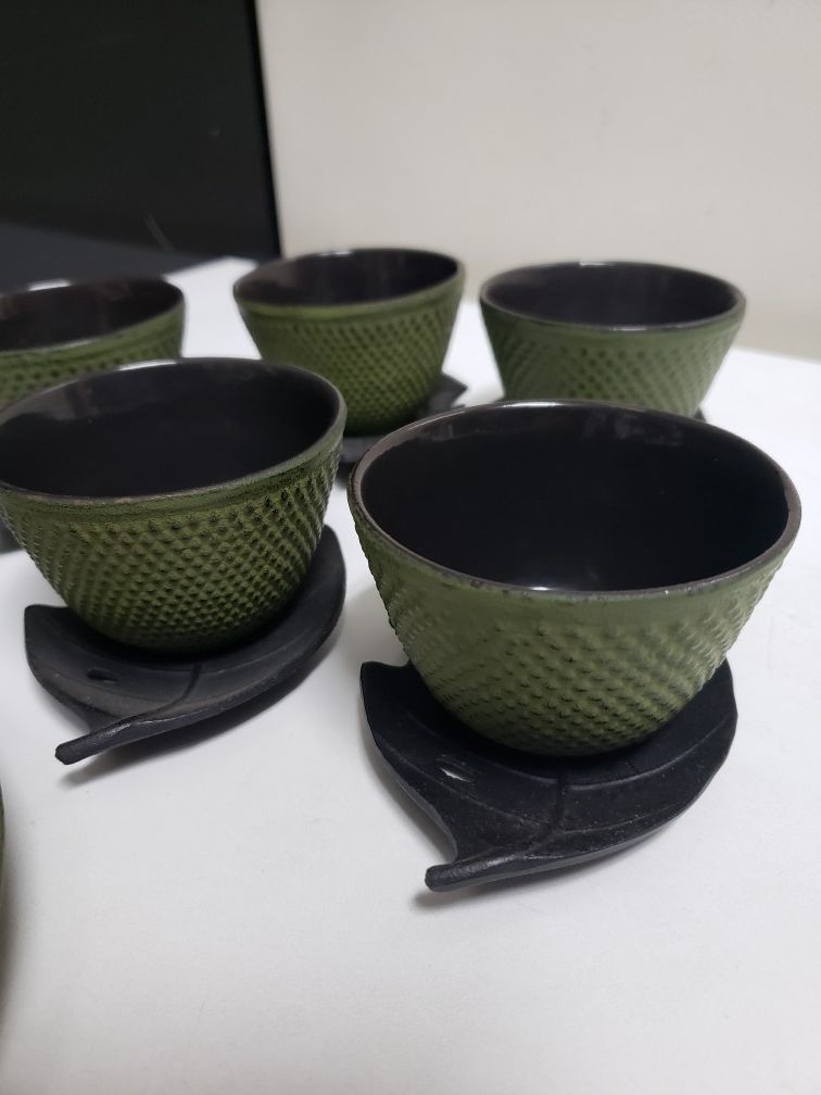 11pc iron green hobnail tea set