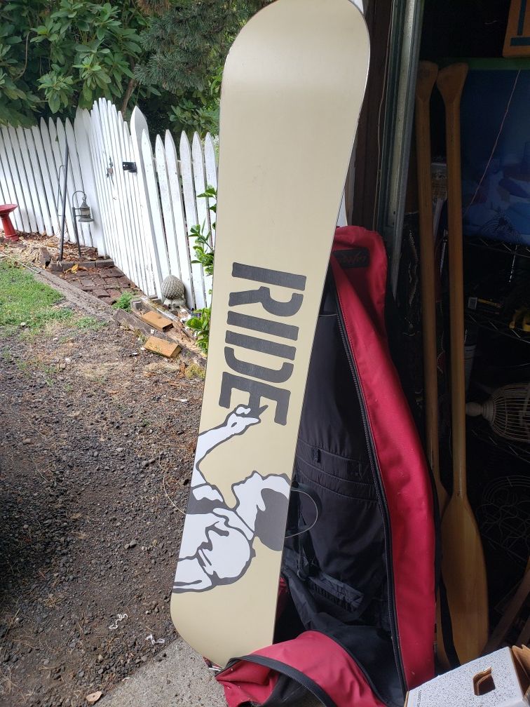 Ride snowboard with bag