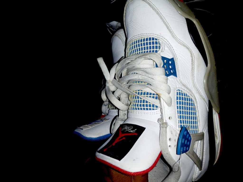 What The 4's No Box $150 Size 9.5