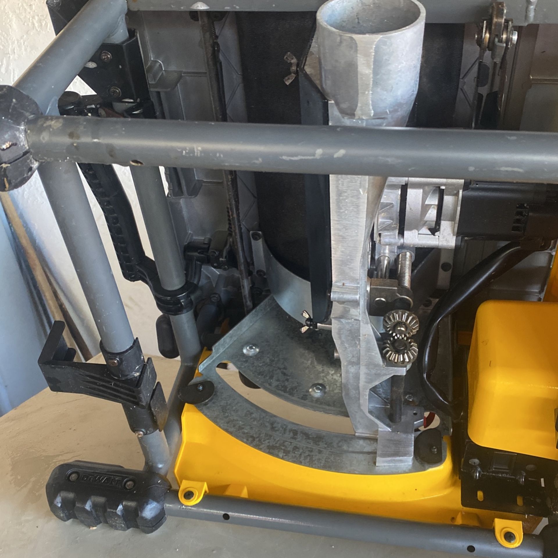 Dewalt 60v MAX BRUSHLESS FLEX/VOLT