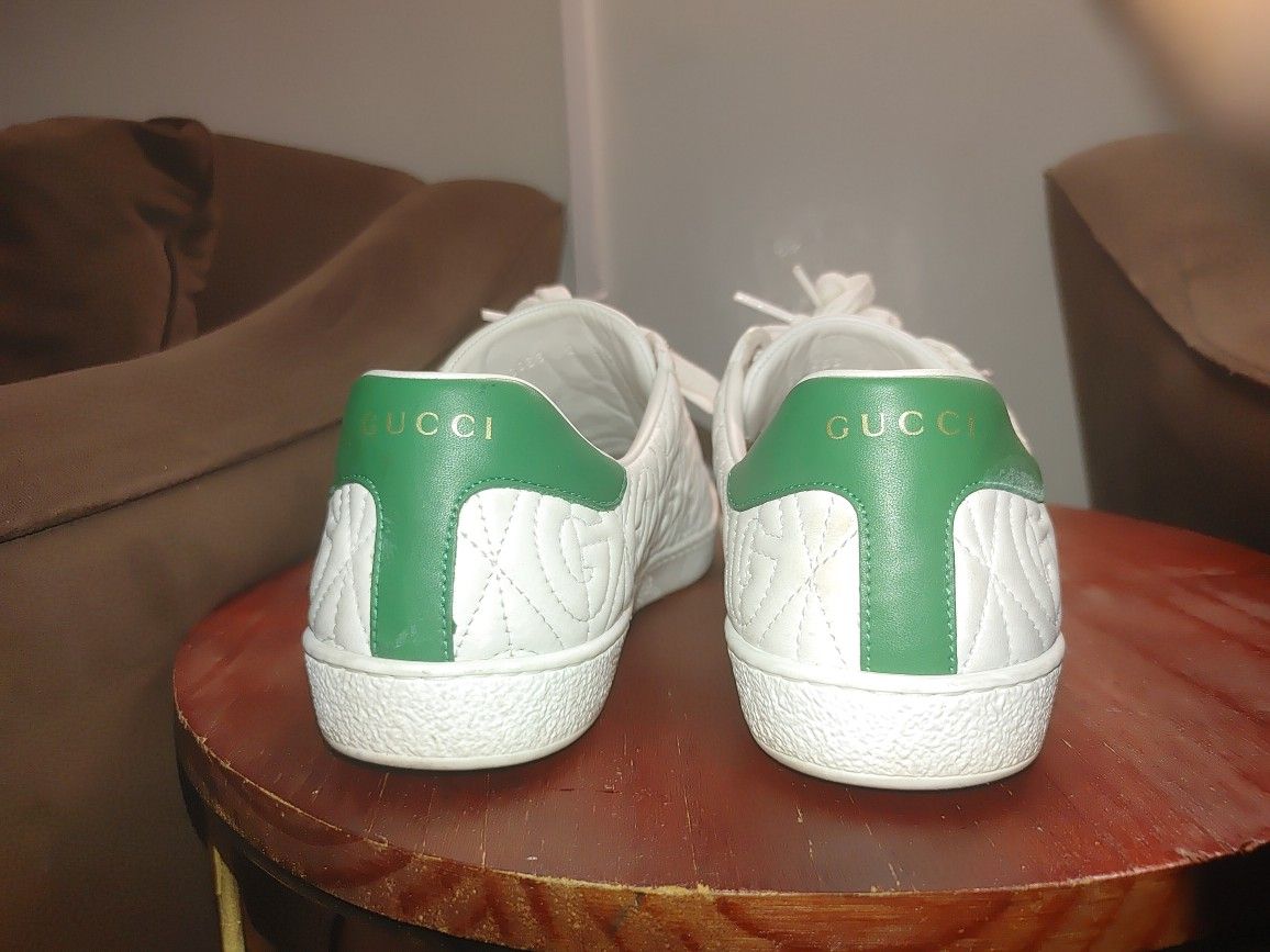 Men's Gucci Shoes Size 9