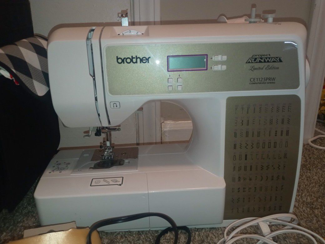 Brother Project Runway Limited Edition Sewing Machine/ With Rolling Bag And Fabric And Accessories