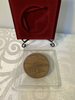 Jerusalem Anniversary Bronze Medallion Hebrew And English Text Jerusalem Skyline Thumbnail