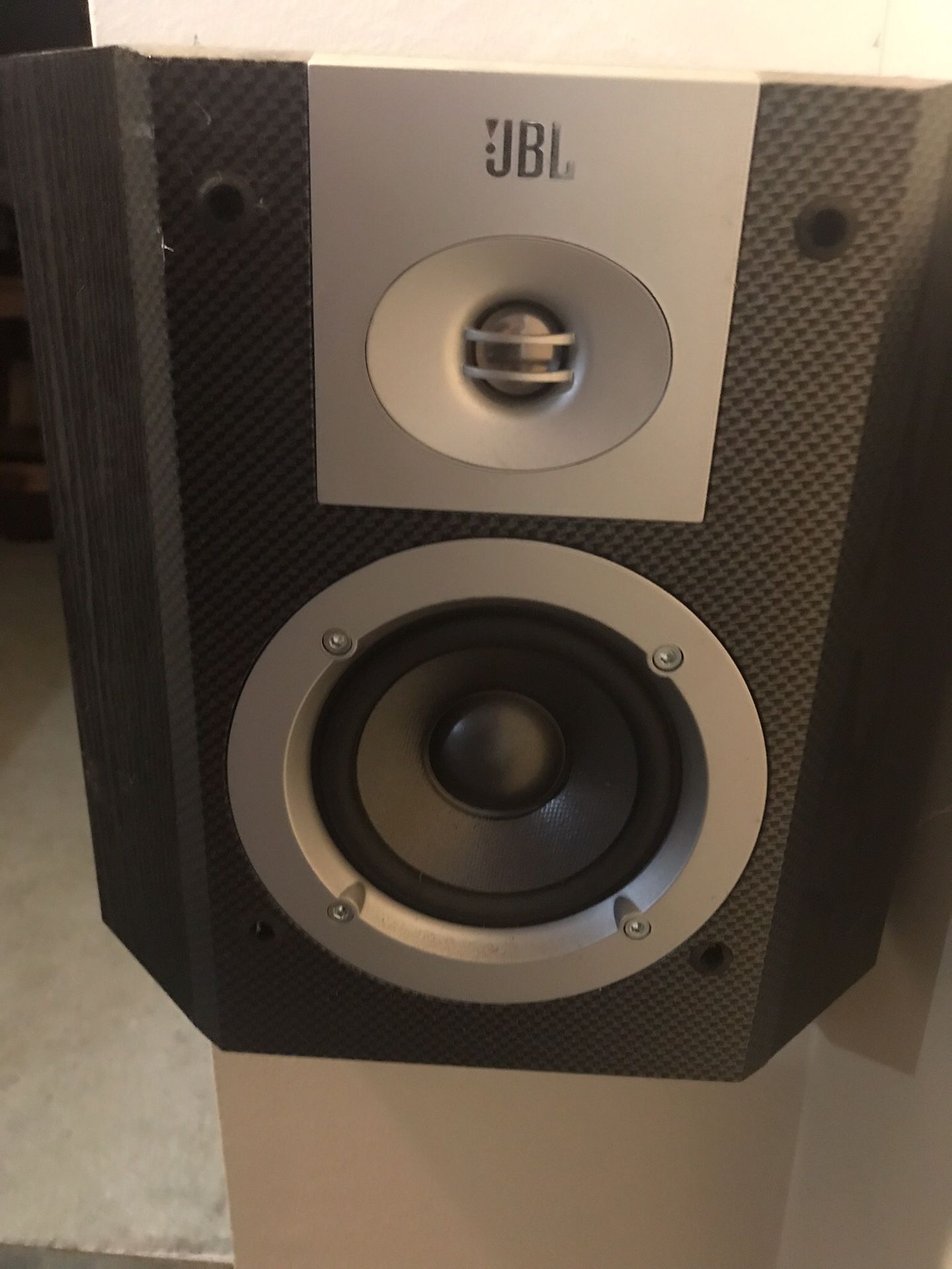Onkyo 5.1 complete surround sound system five speakers 500 W powered sub