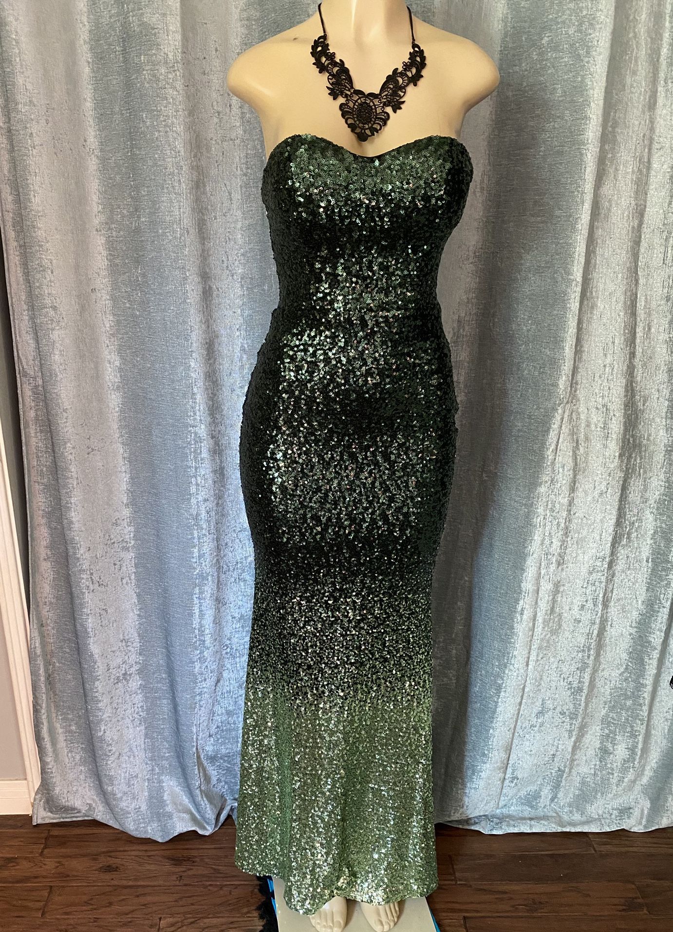 Womend Gorgeous Green Strapless Sequins Long Dress Size 4