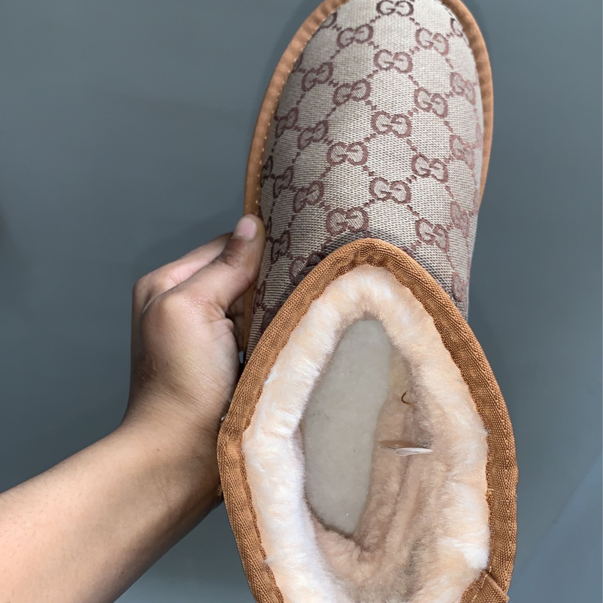 Uggs / Gucci