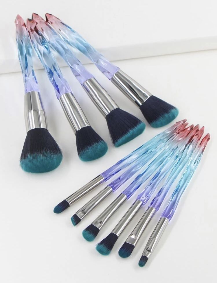 10 Brushes And Makeup Brush Storage Box