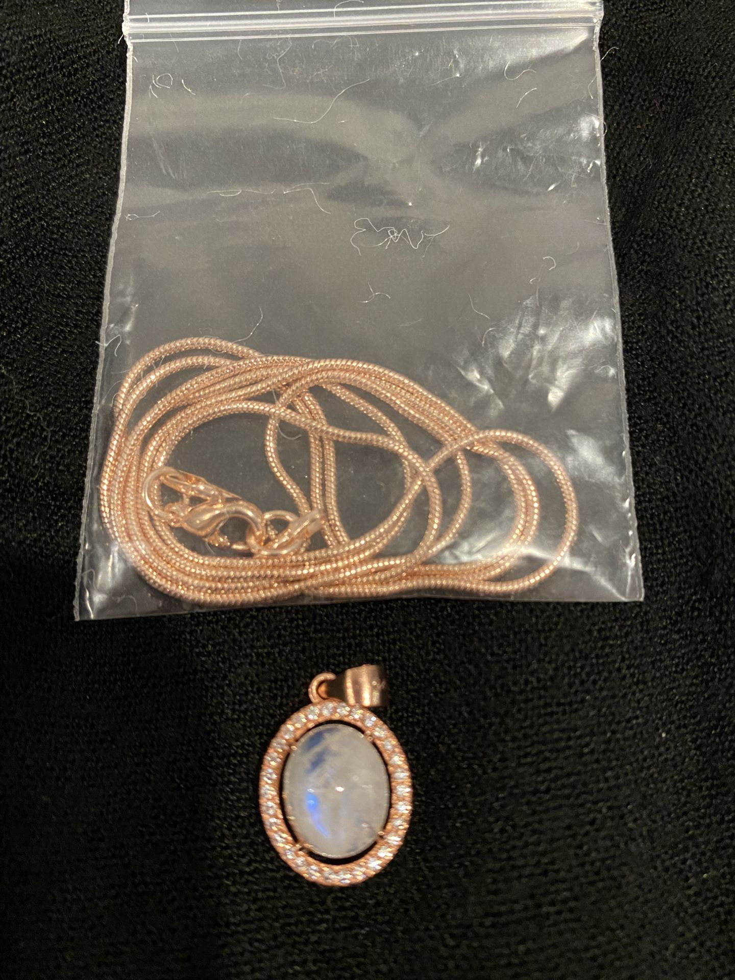 Moonstone pendant & chain