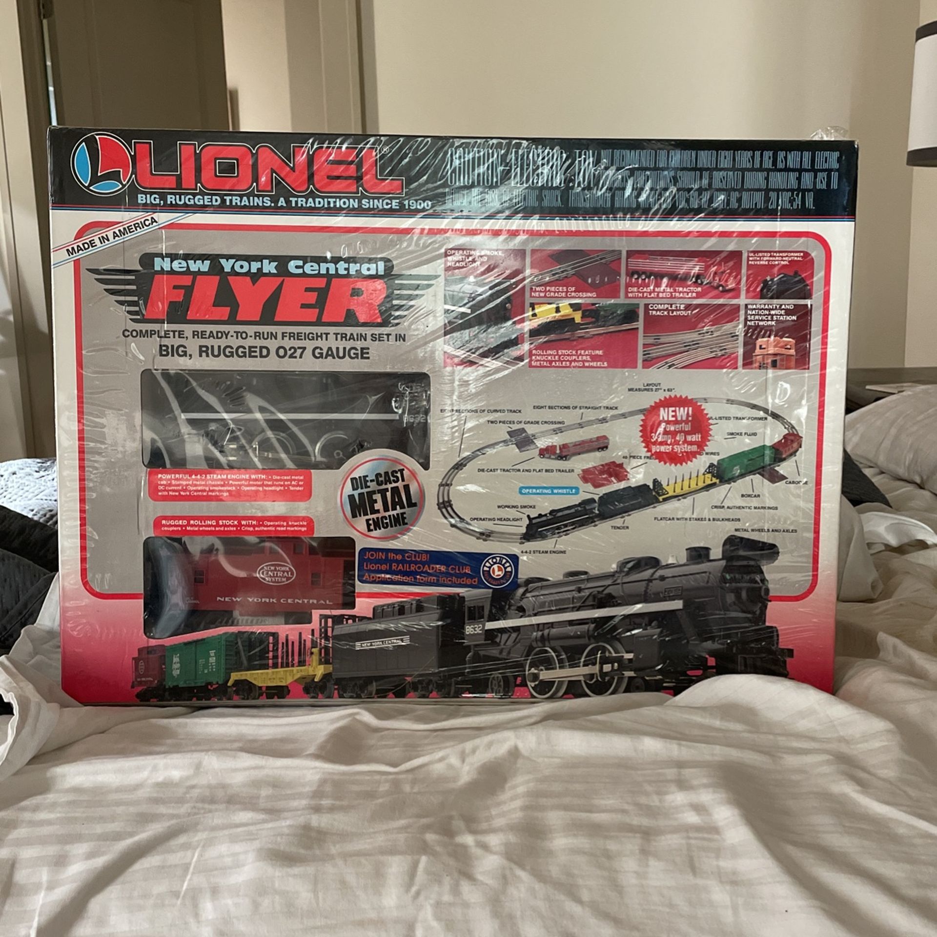 Lionel New York Central Flyer Toy Model Train Set O27 Gauge BRAND NEW
