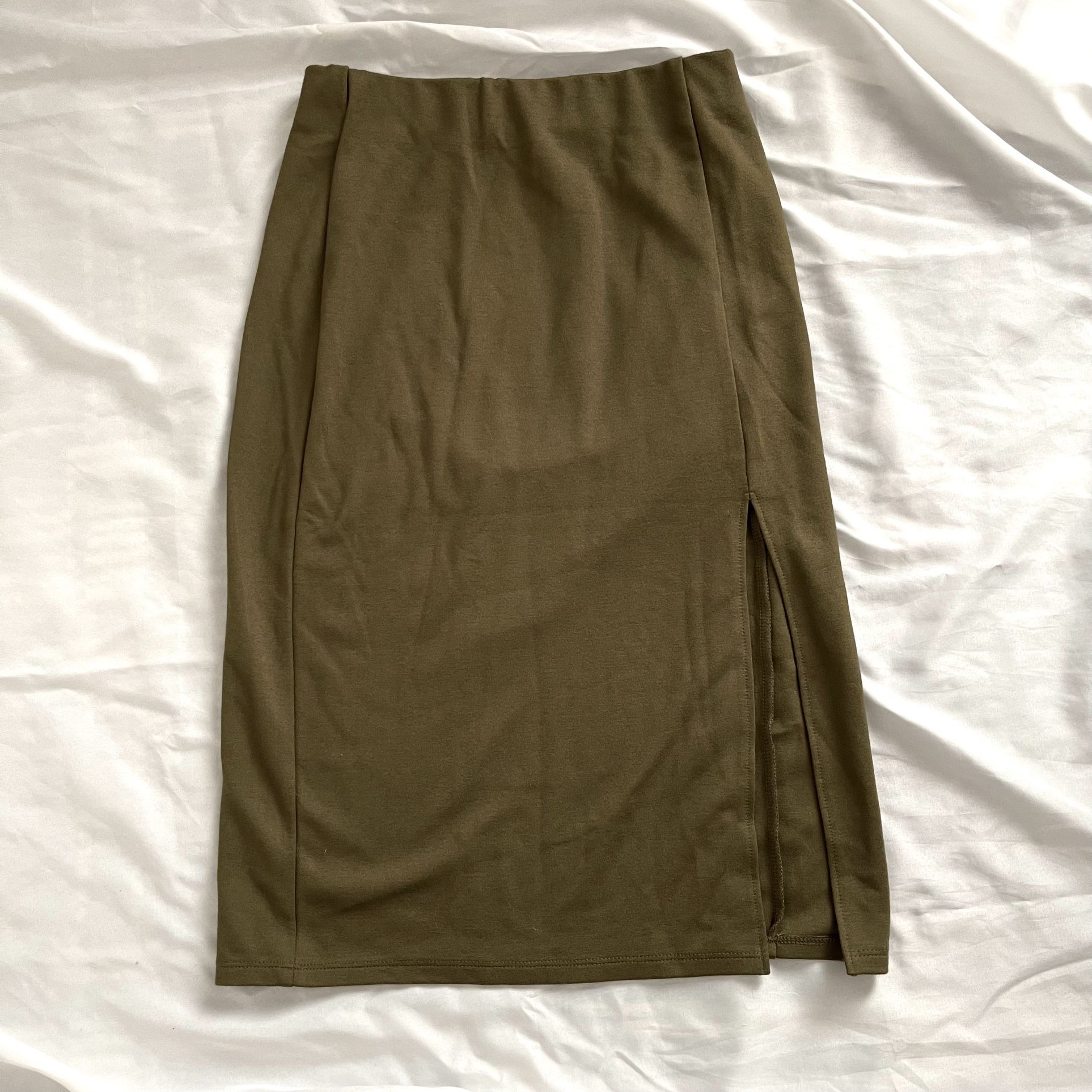 Forever 21 // olive green pencil skirt  Size small 