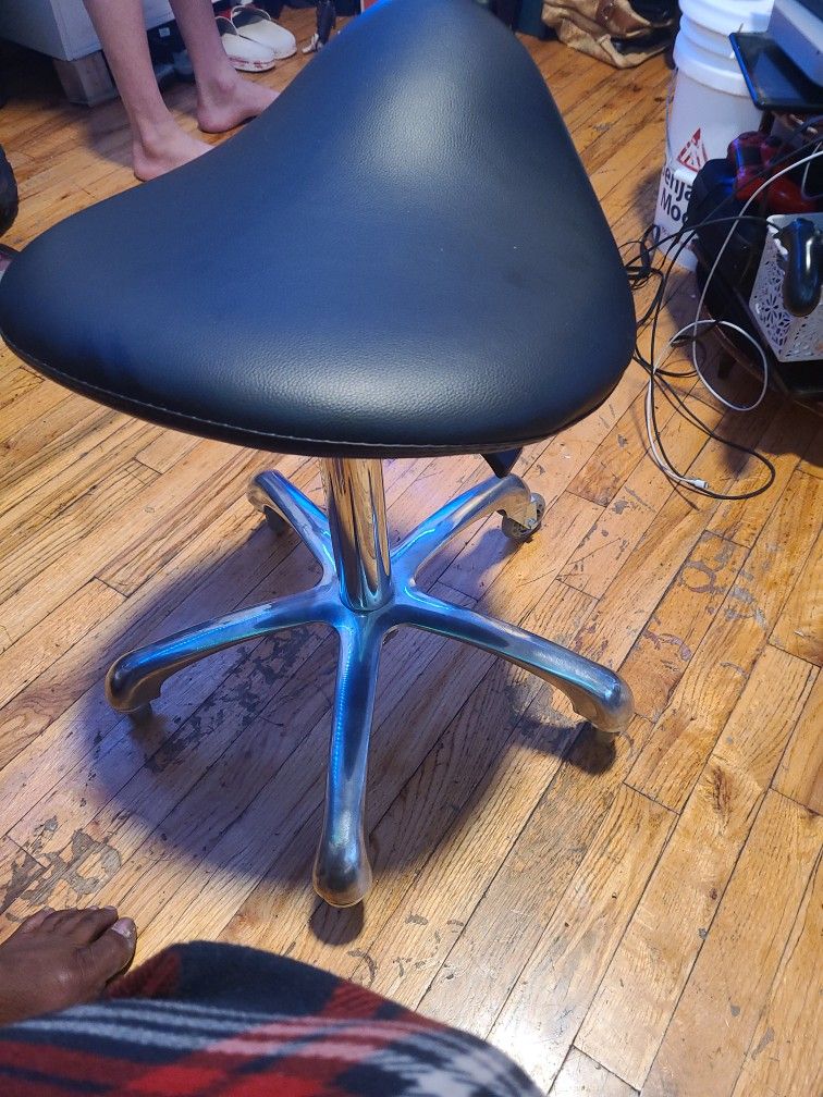 Rolling Stool