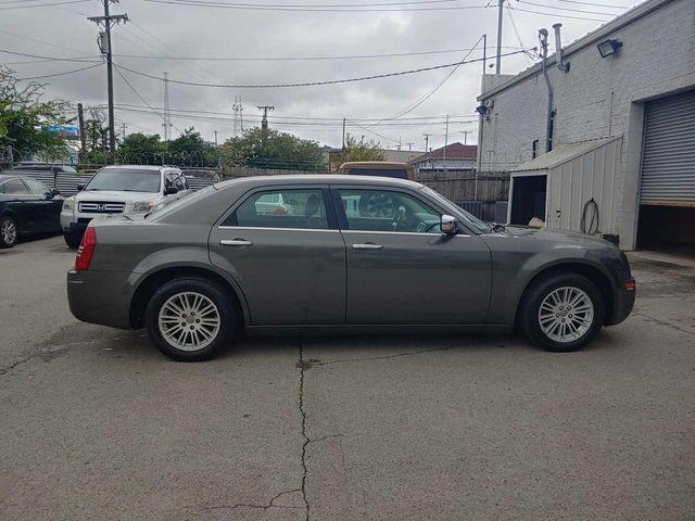 2010 Chrysler 300 Series