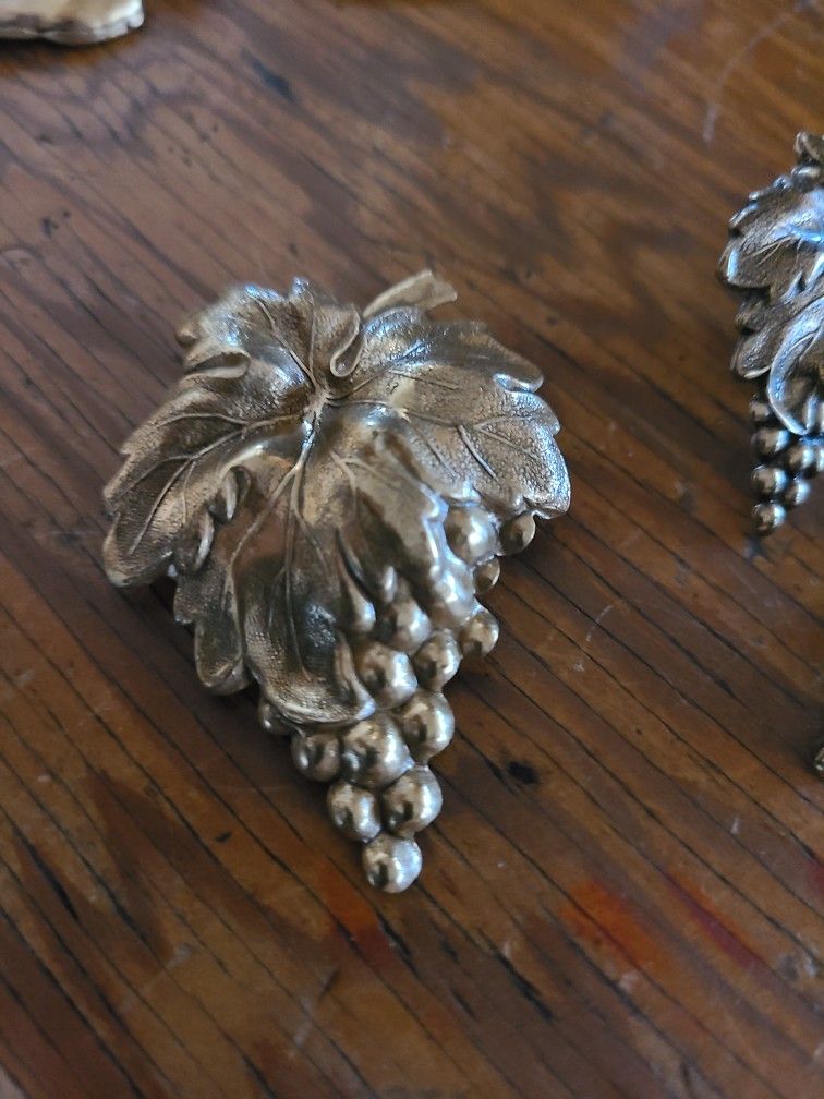 Earrings And Brooch Grape Design