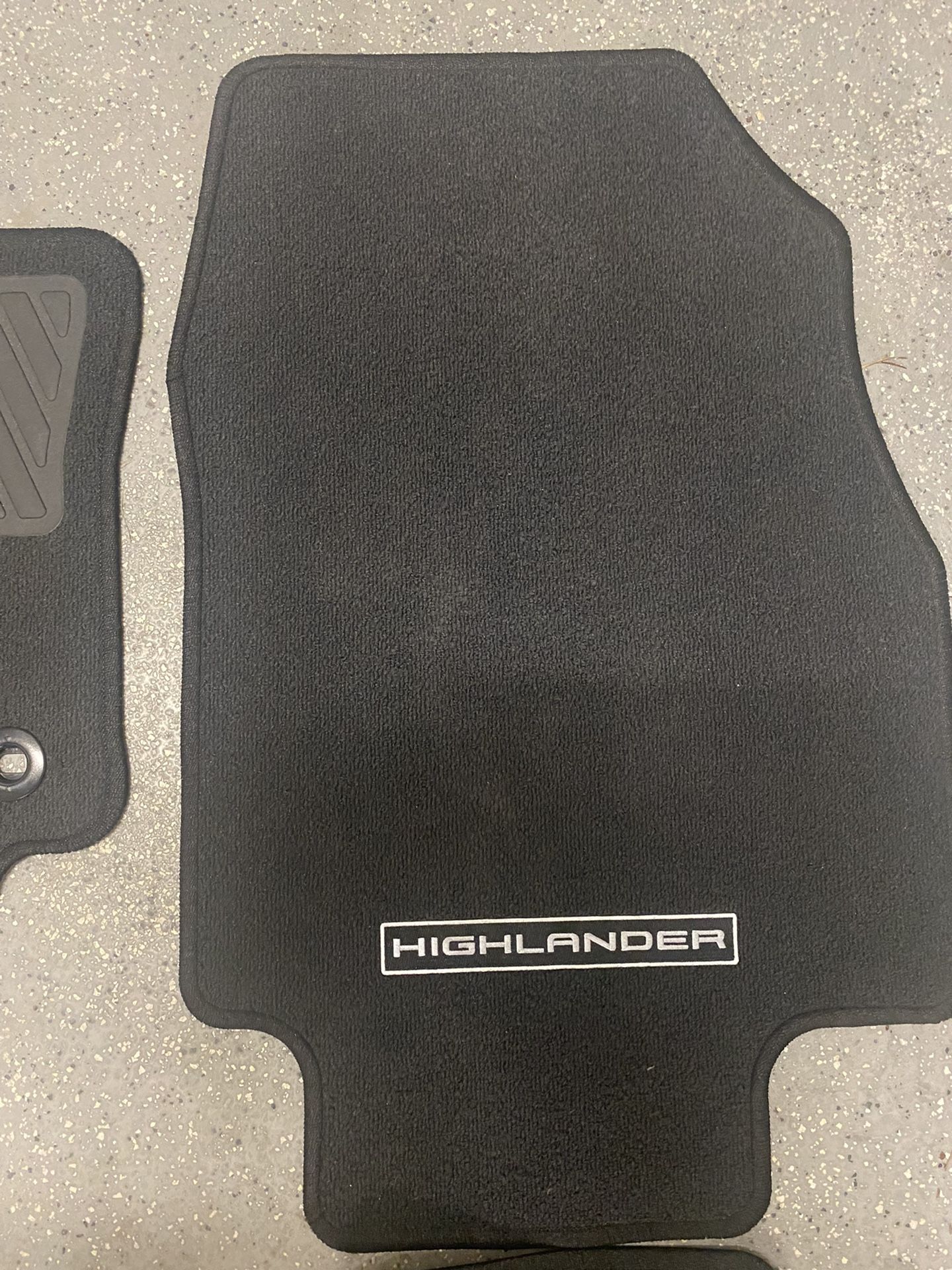 2021 Toyota Highlander Carpeted Floor Mats