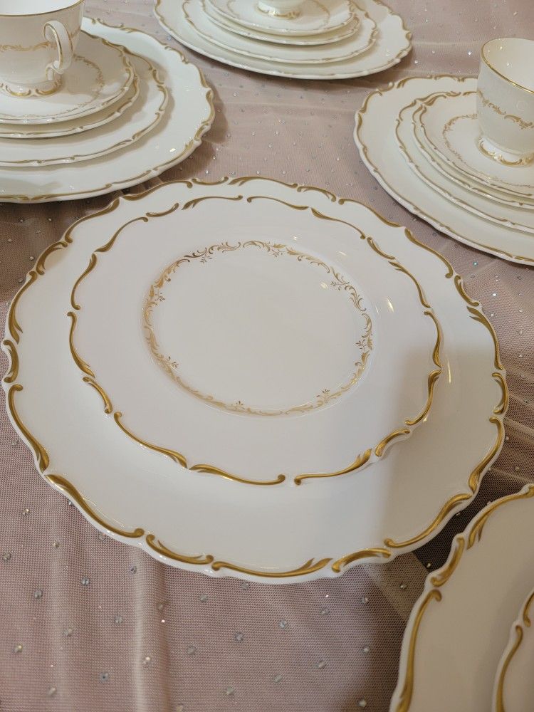 Royal Doultan Full Set Of Fine Bone China