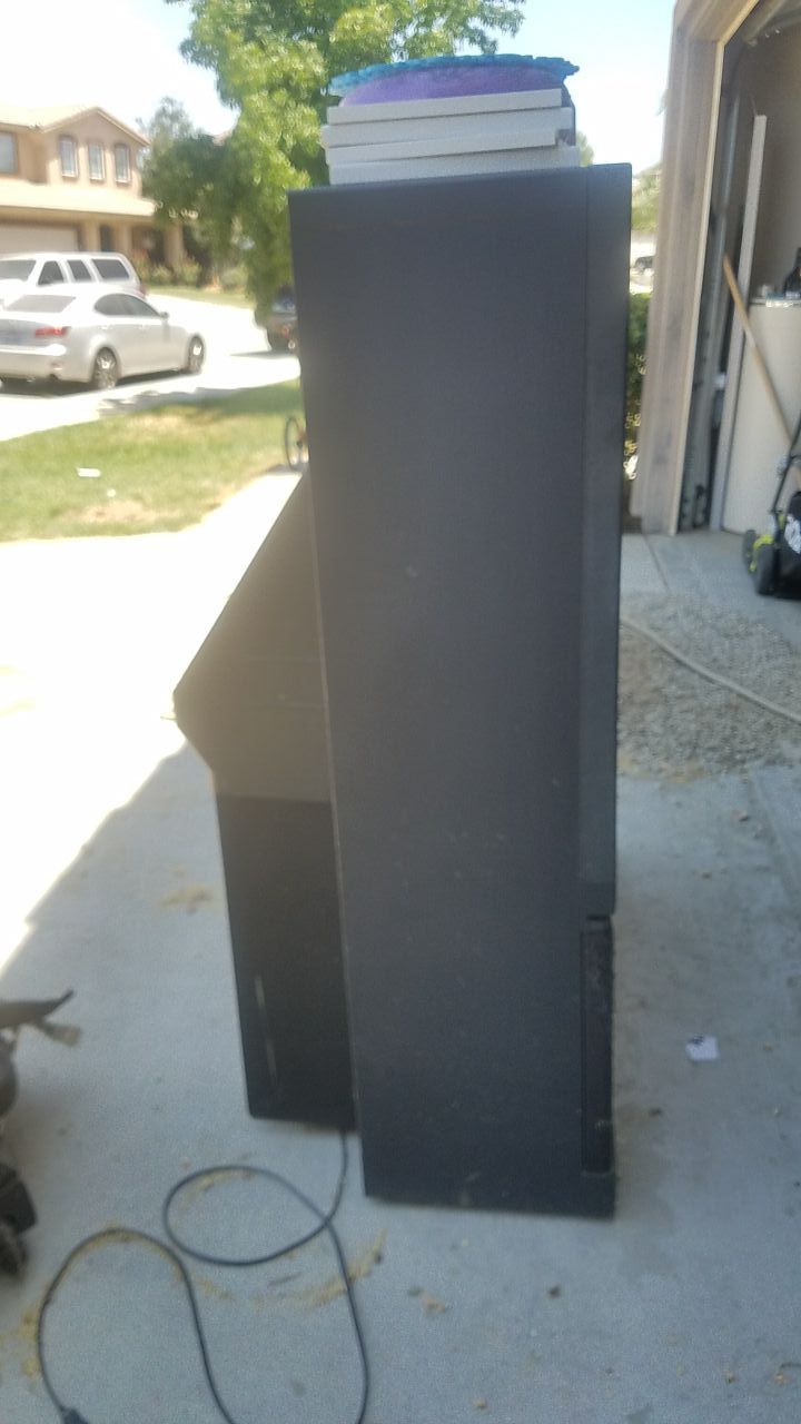 50' Hitachi tv