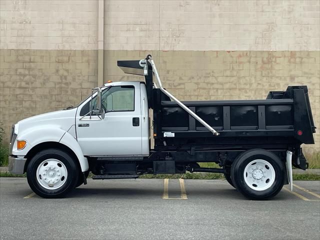 2005 Ford Super Duty F-650 Straight Frame