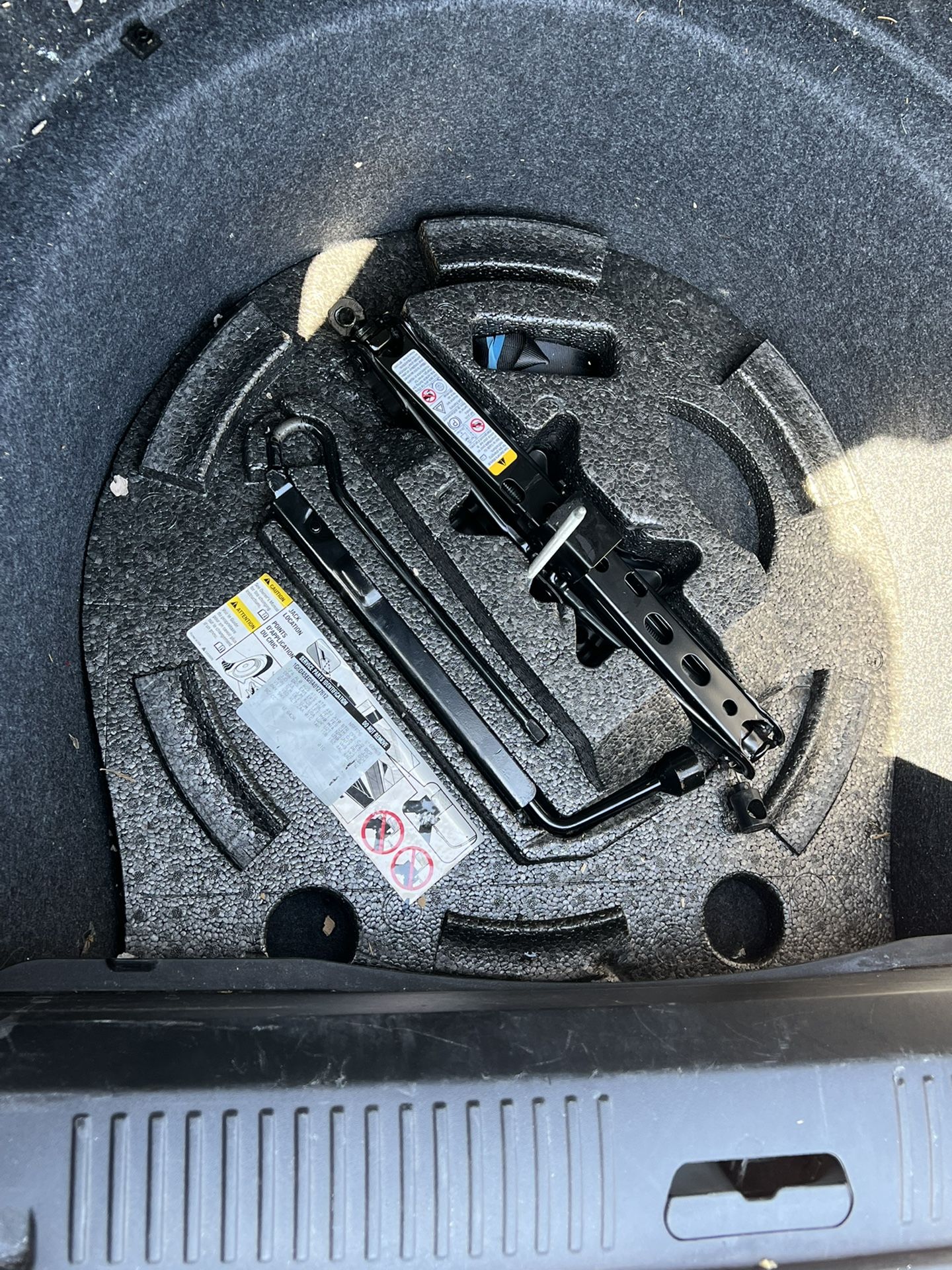 20082013 Cadillac CTS Spare Tire & Jack Kit for Sale in Dallas, TX