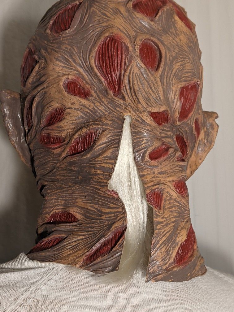 Friday thé 13th Freddy Mask and hat