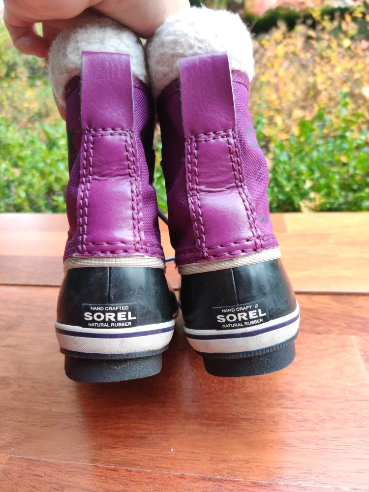 Sorel Snow Boots Size 9