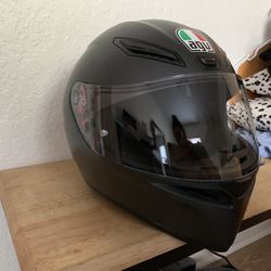 Women’s Motorcycle Gear - Helmet, Gloves, Jacket Thumbnail