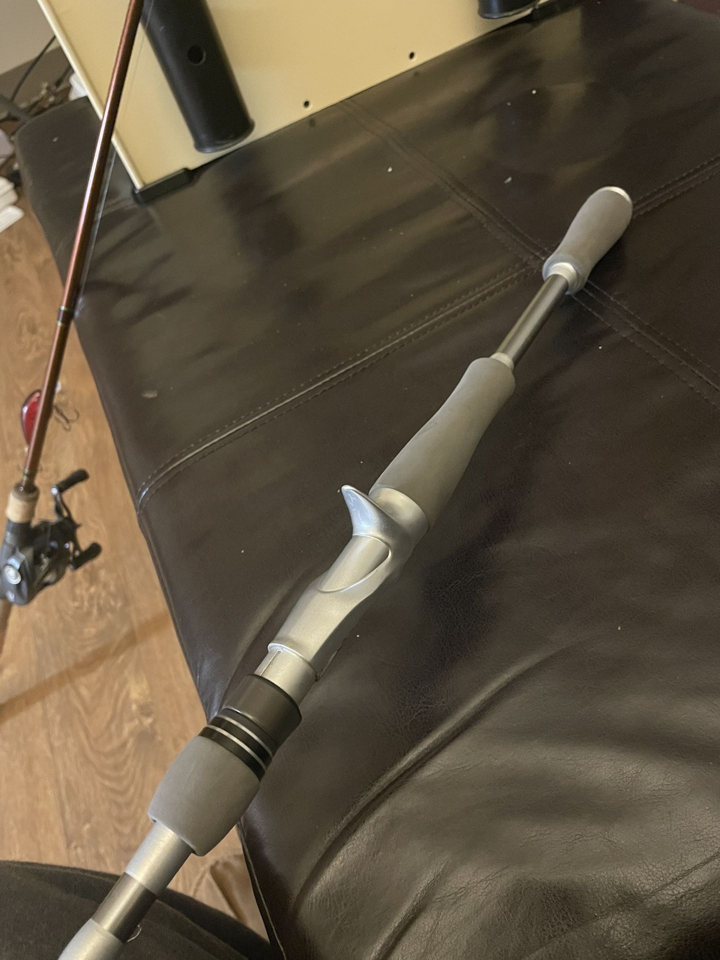 Hey man hope all is well I’m selling a bunc if interested lmkGloomis Imx pro lipless rod $280 Daiwa Tatula elite 7’3 mh rod $120 Daiwa