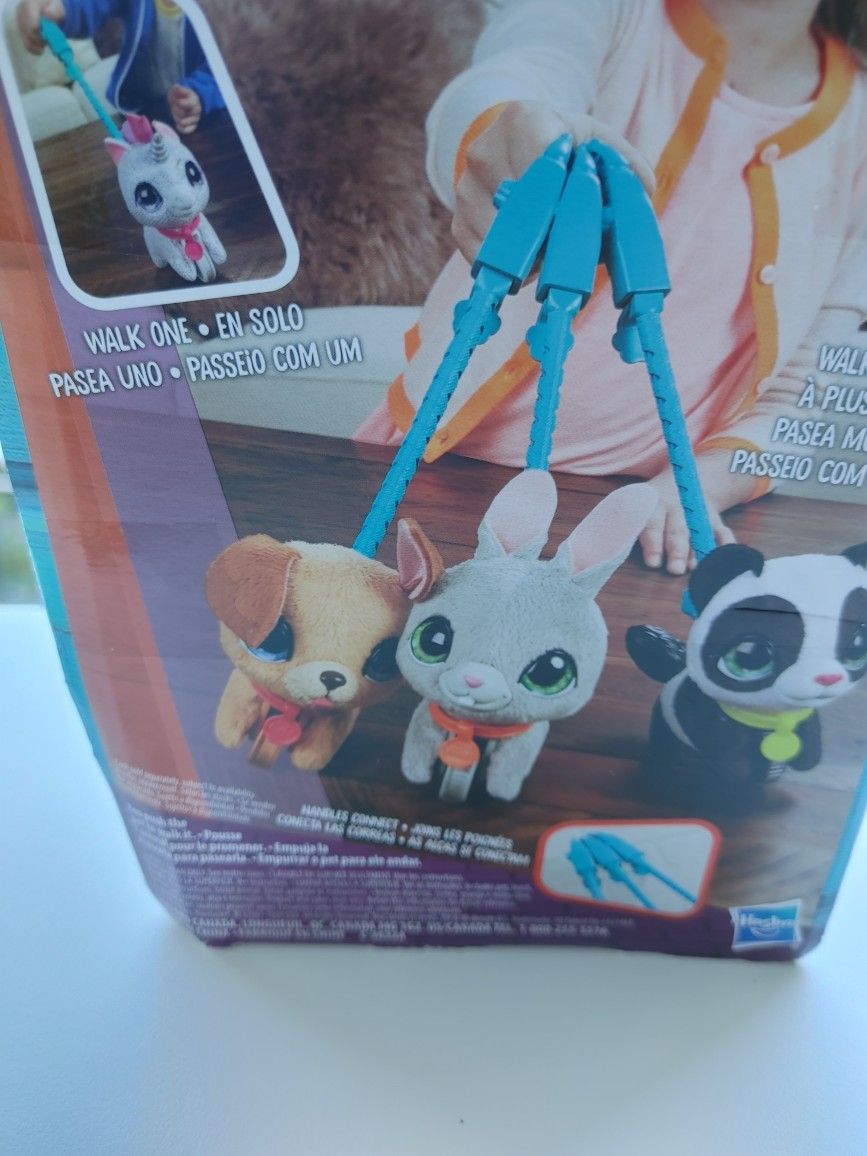 Hasbro Fur Reals Panda Walk A-Lots