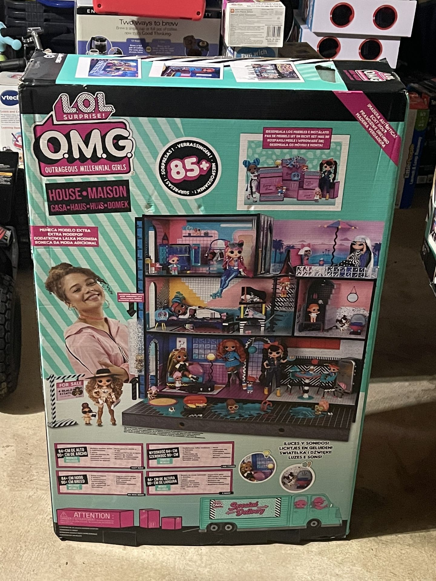 LOL OMG Surprise Doll House ( Brand New)