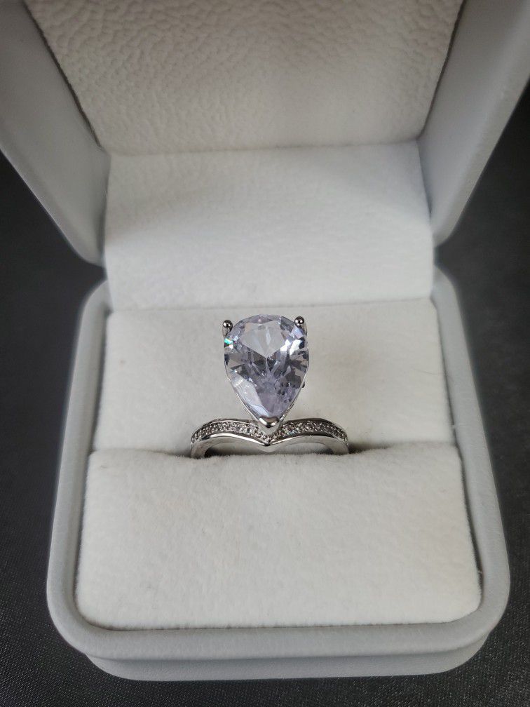 BEAUTIFUL STERLING SILVER MOISSANITE PEAR WEDDING RING!