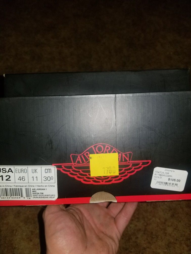 Lakers Mid Air Jordans Size 12 Like New
