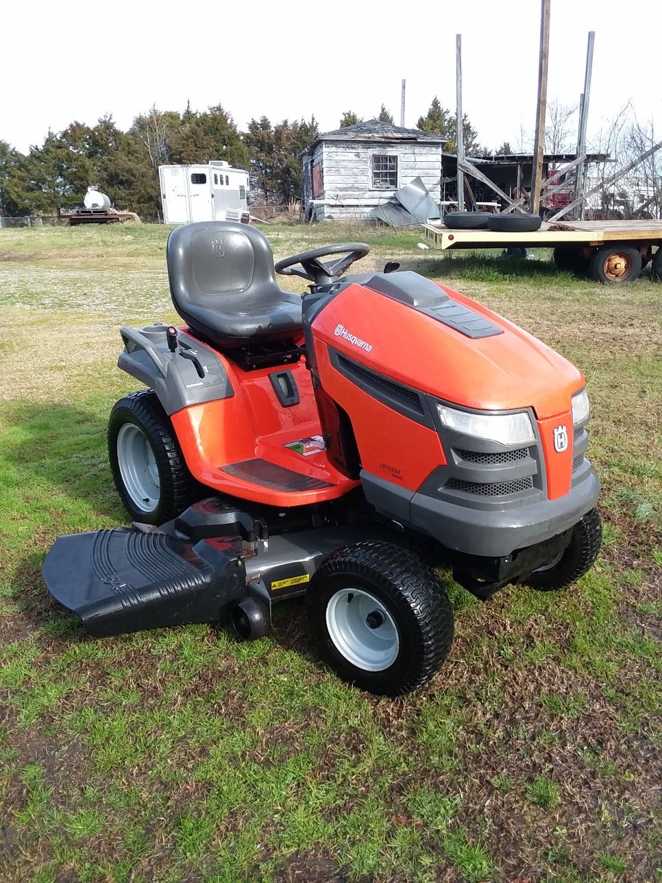 HUSQVARNA LGT-2554! lawn tractor, 25hp V-TWIN Kohler eng 54