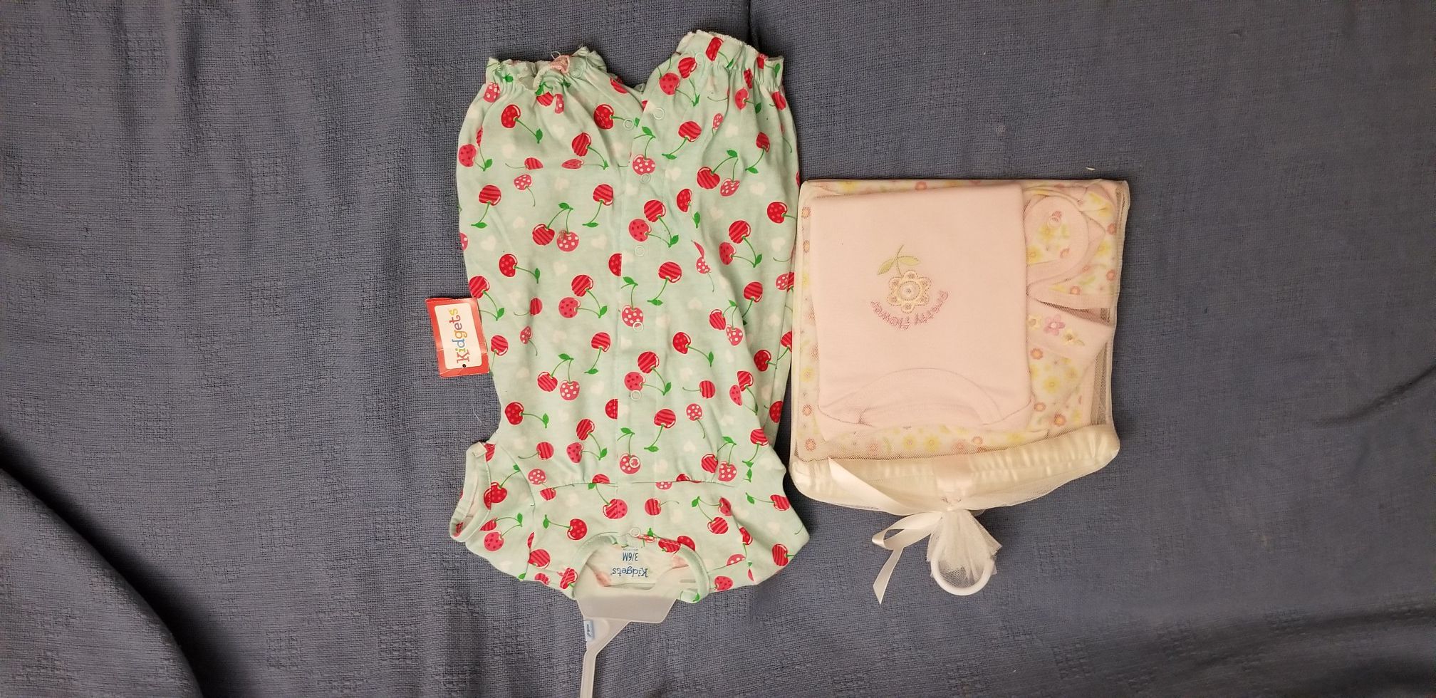 Baby clothes new with tag