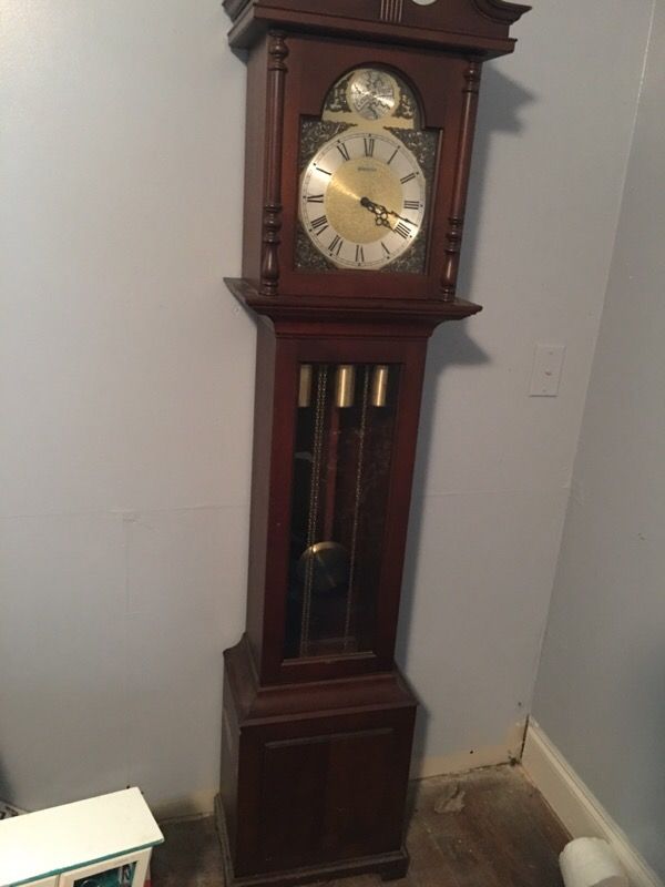 HOWARD MILLER GRANDFATHER CLOCK (BARWICK CLOCKS) MODEL 4878