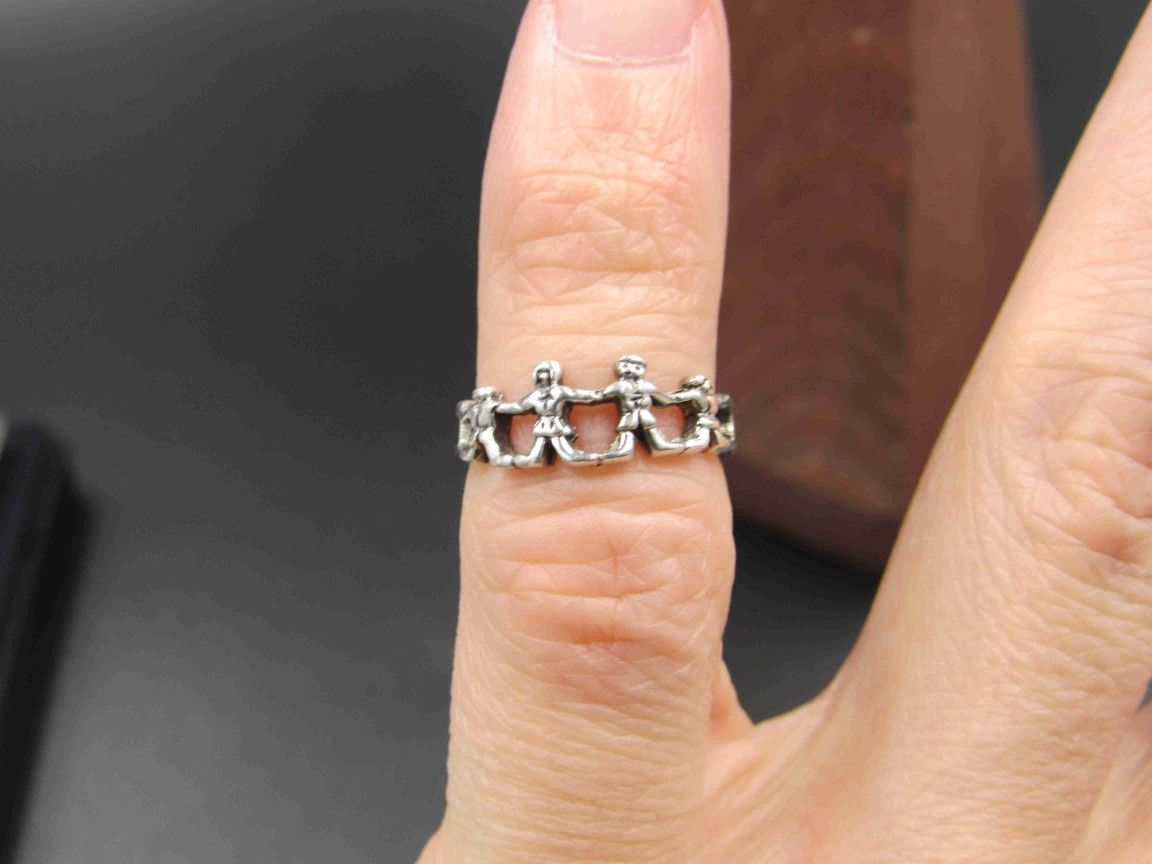 Size 3.25 Sterling Silver Kids Holding Hands Toe Band Ring Vintage Statement Engagement Wedding Promise Anniversary Bridal Cocktail