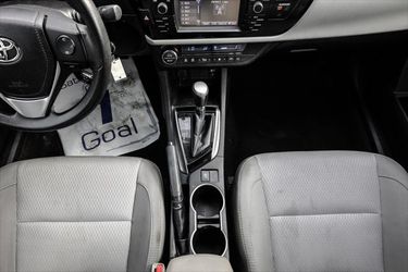 2015 Toyota Corolla Thumbnail